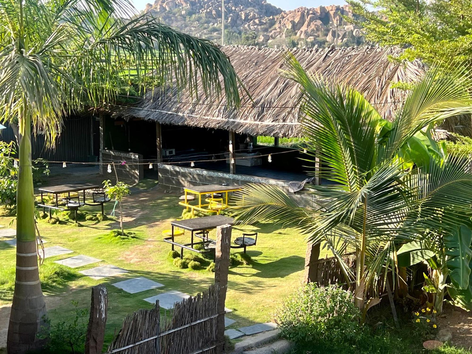 Hippie Land Hampi Hotell Eksteriør bilde